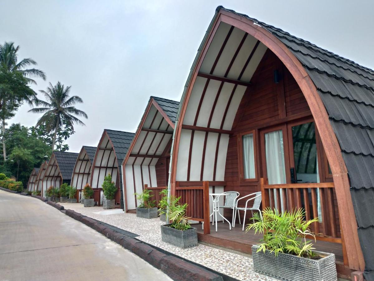 Chevilly Resort & Camp Bogor Exterior photo